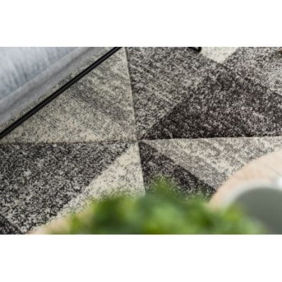 8d93e009a77a3f7ee126827858aeb672